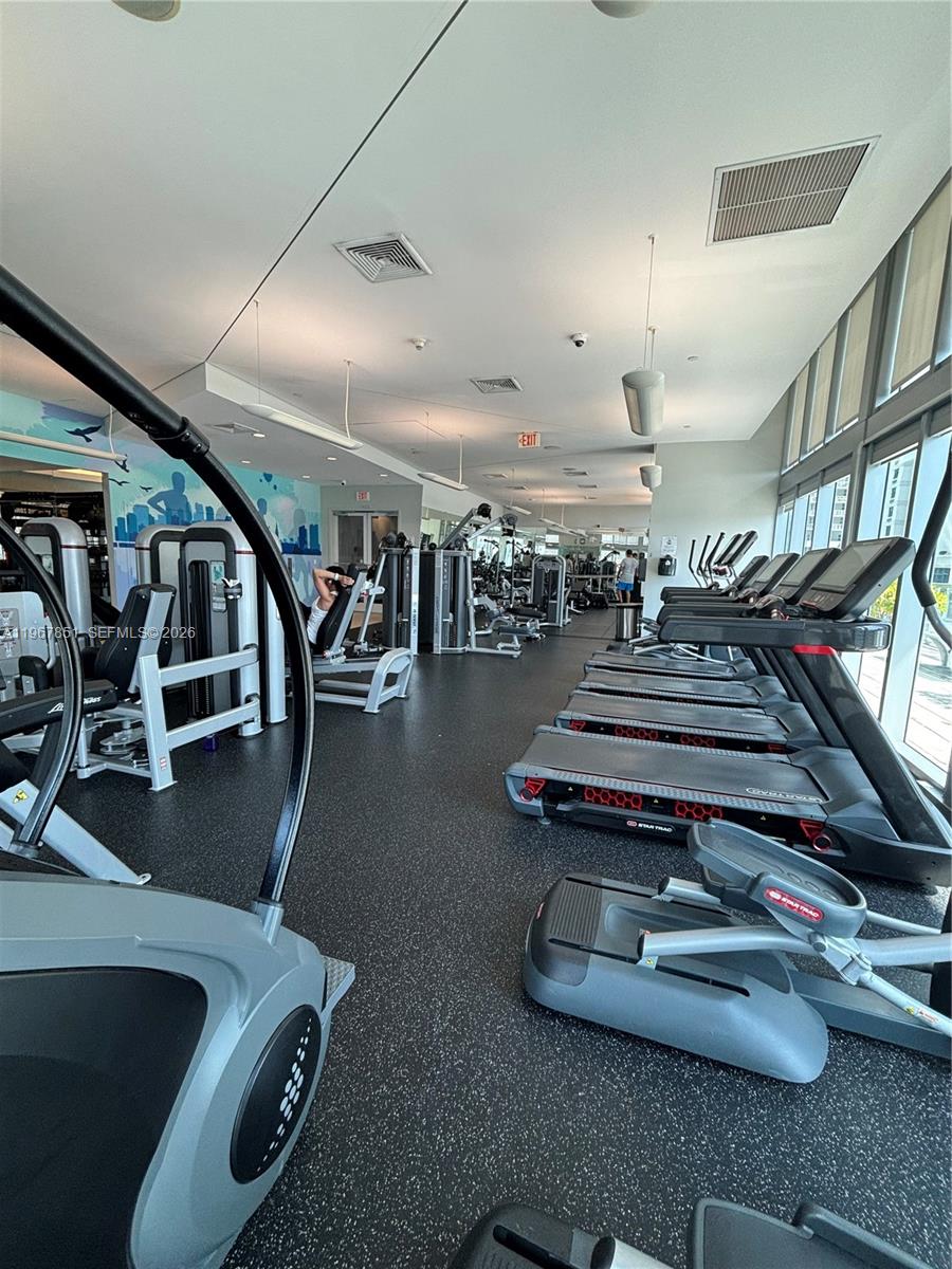 79 SW 12th St #2703-S, Miami FL 33130