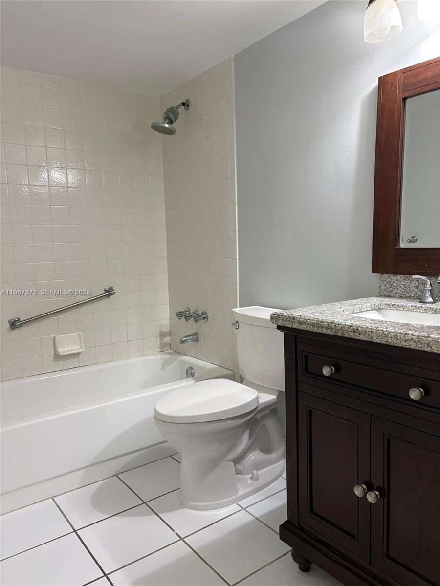 702 Sunny Pine Way #A1, Green Acres FL 33415