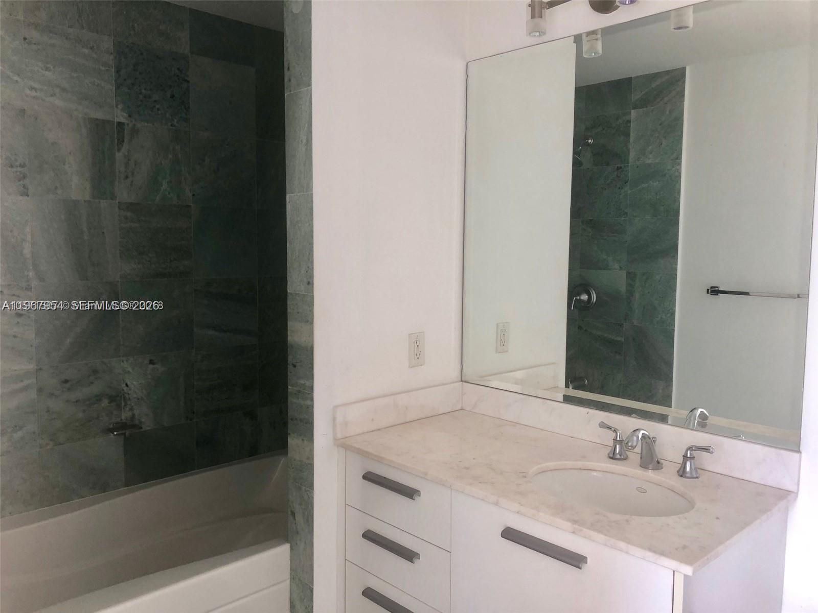 1060 Brickell Ave #3807, Miami FL 33131