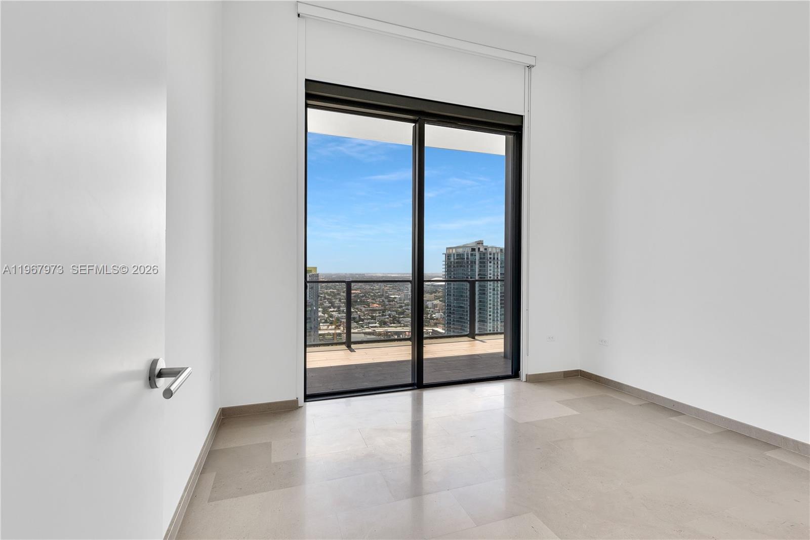 68 SE 6th St #4110, Miami FL 33131