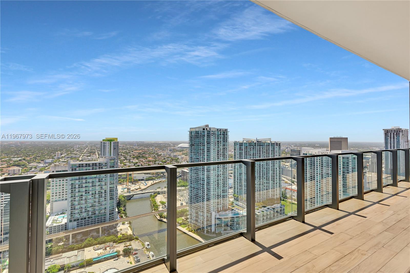 68 SE 6th St #4110, Miami FL 33131