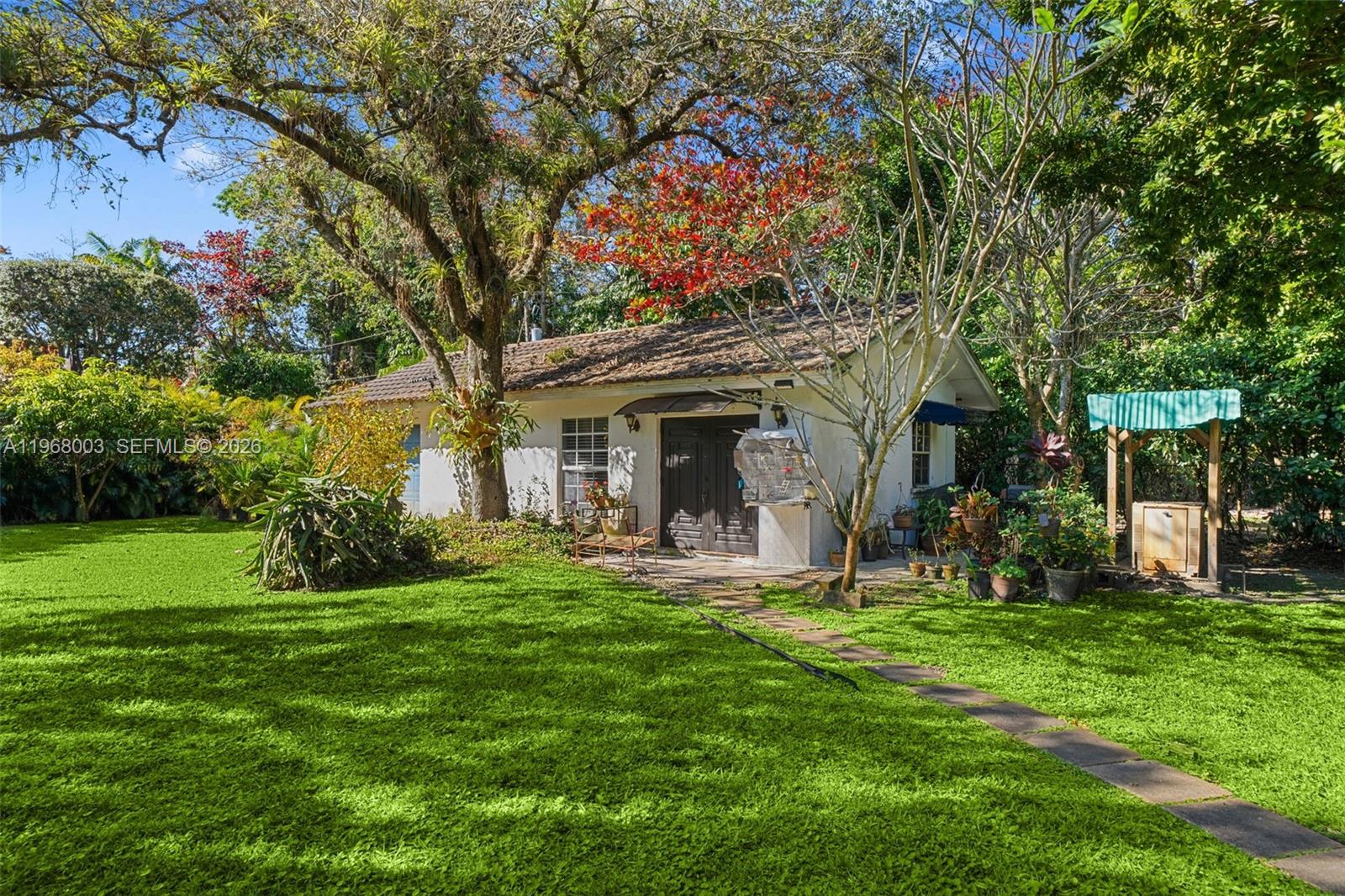11220 SW 67th Ave, Pinecrest FL 33156