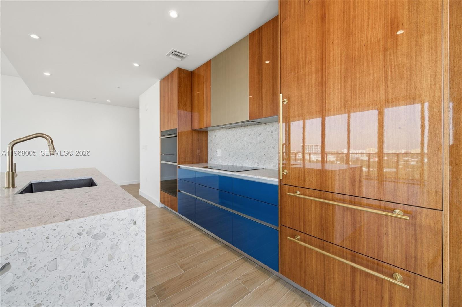 2678 Tigertail Ave #1501, Miami FL 33133