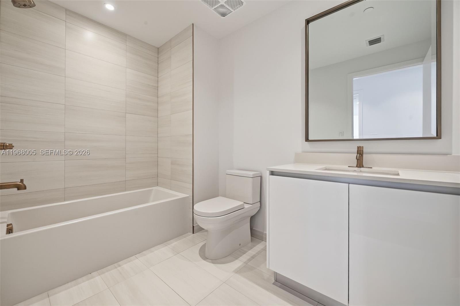 2678 Tigertail Ave #1501, Miami FL 33133