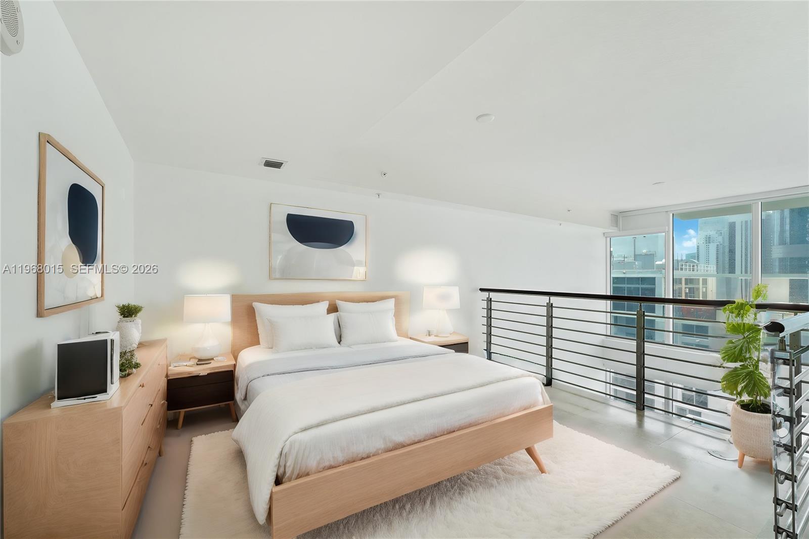 41 SE 5th St #1514, Miami FL 33131