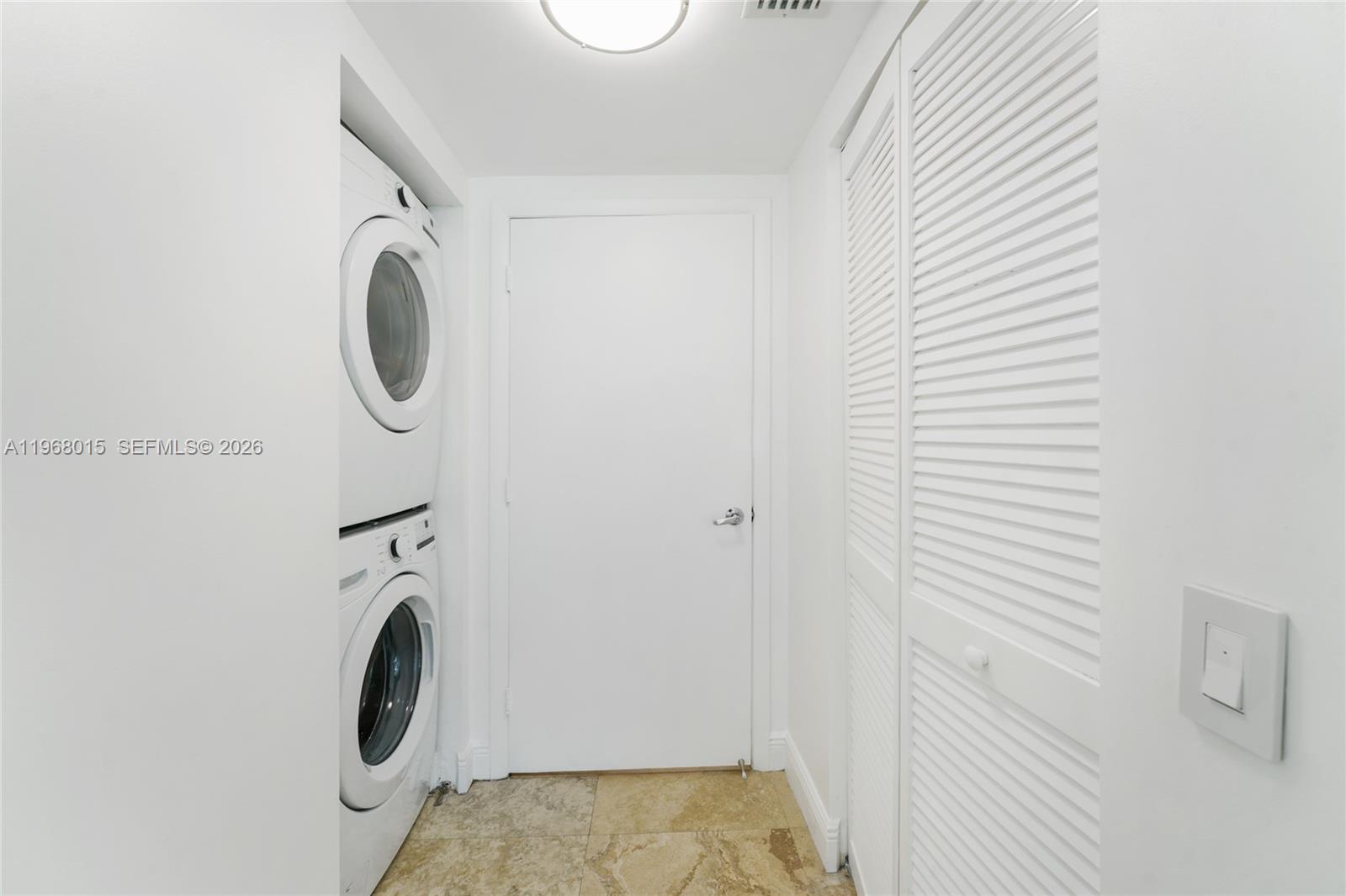 41 SE 5th St #1514, Miami FL 33131