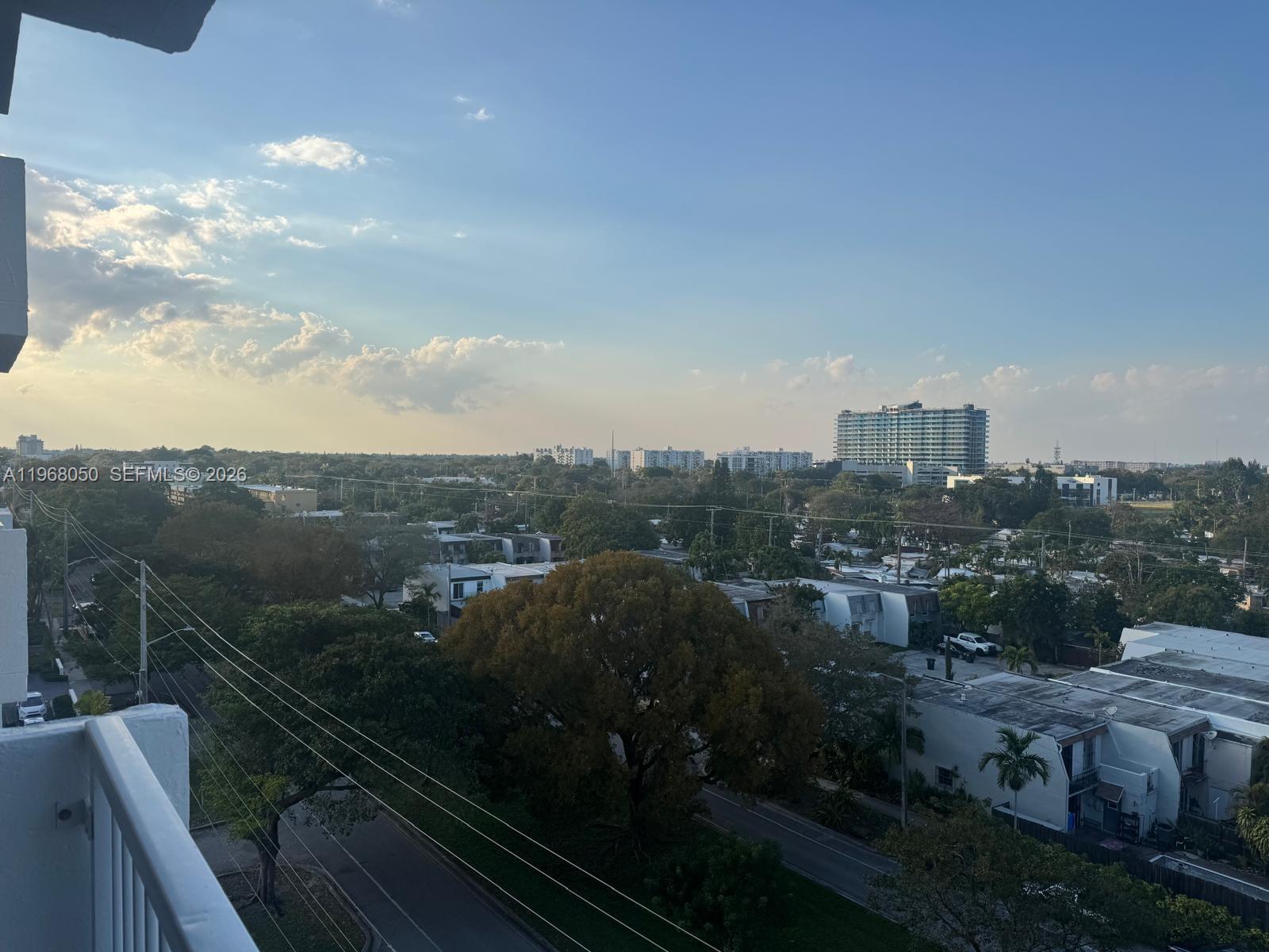 2020 NE 135th St #811, North Miami FL 33181