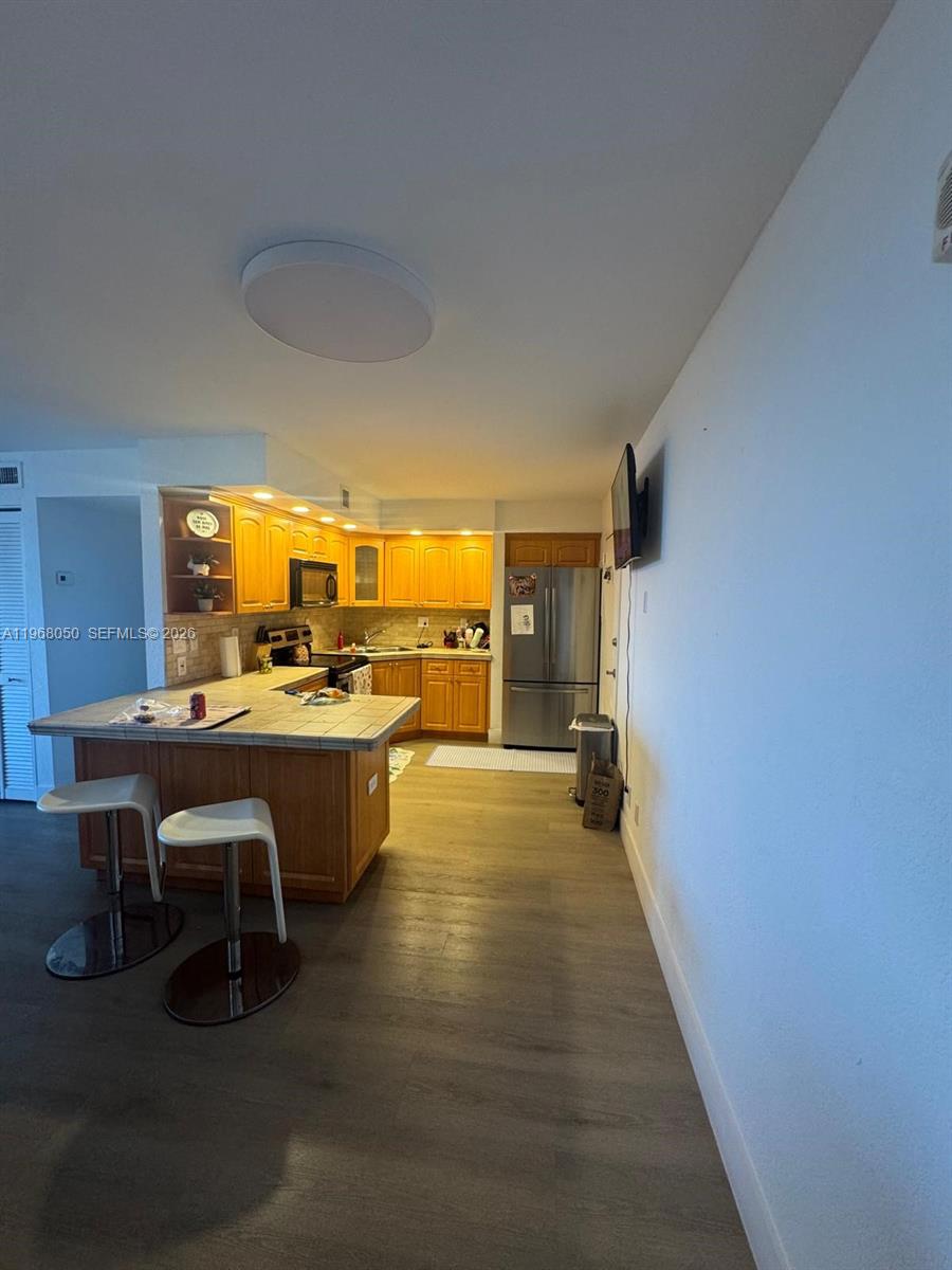 2020 NE 135th St #811, North Miami FL 33181