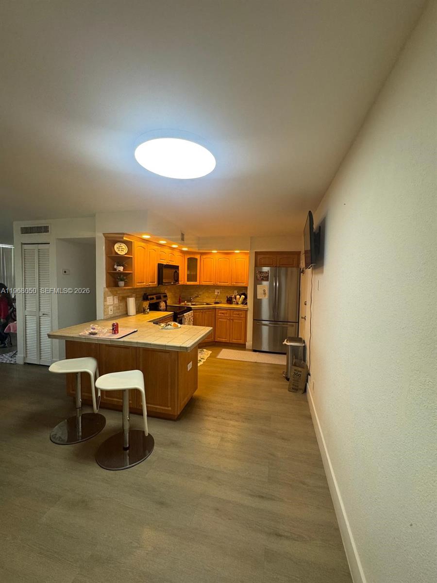 2020 NE 135th St #811, North Miami FL 33181