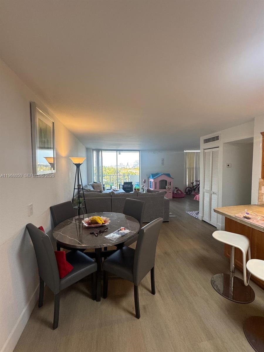 2020 NE 135th St #811, North Miami FL 33181