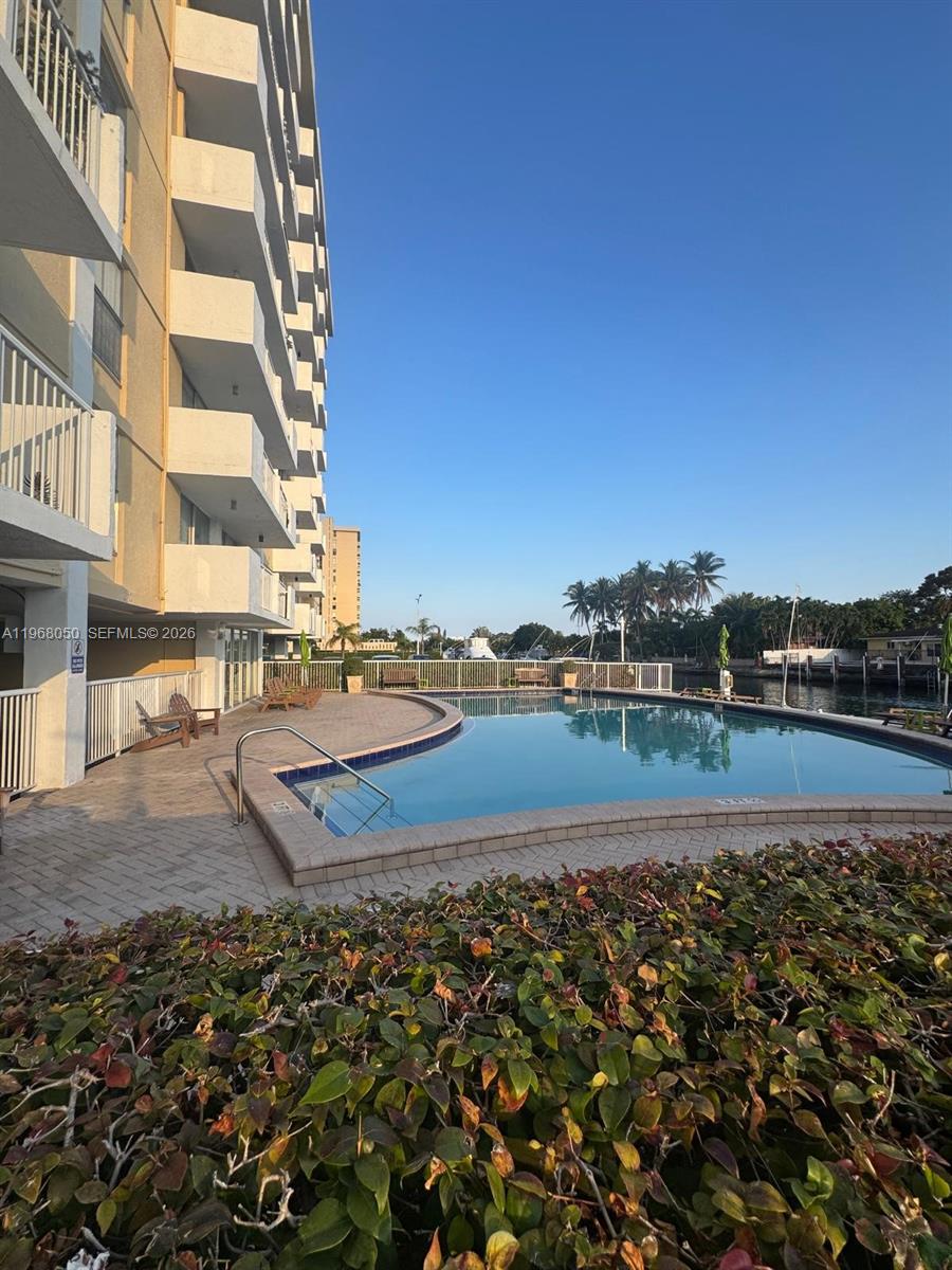 2020 NE 135th St #811, North Miami FL 33181