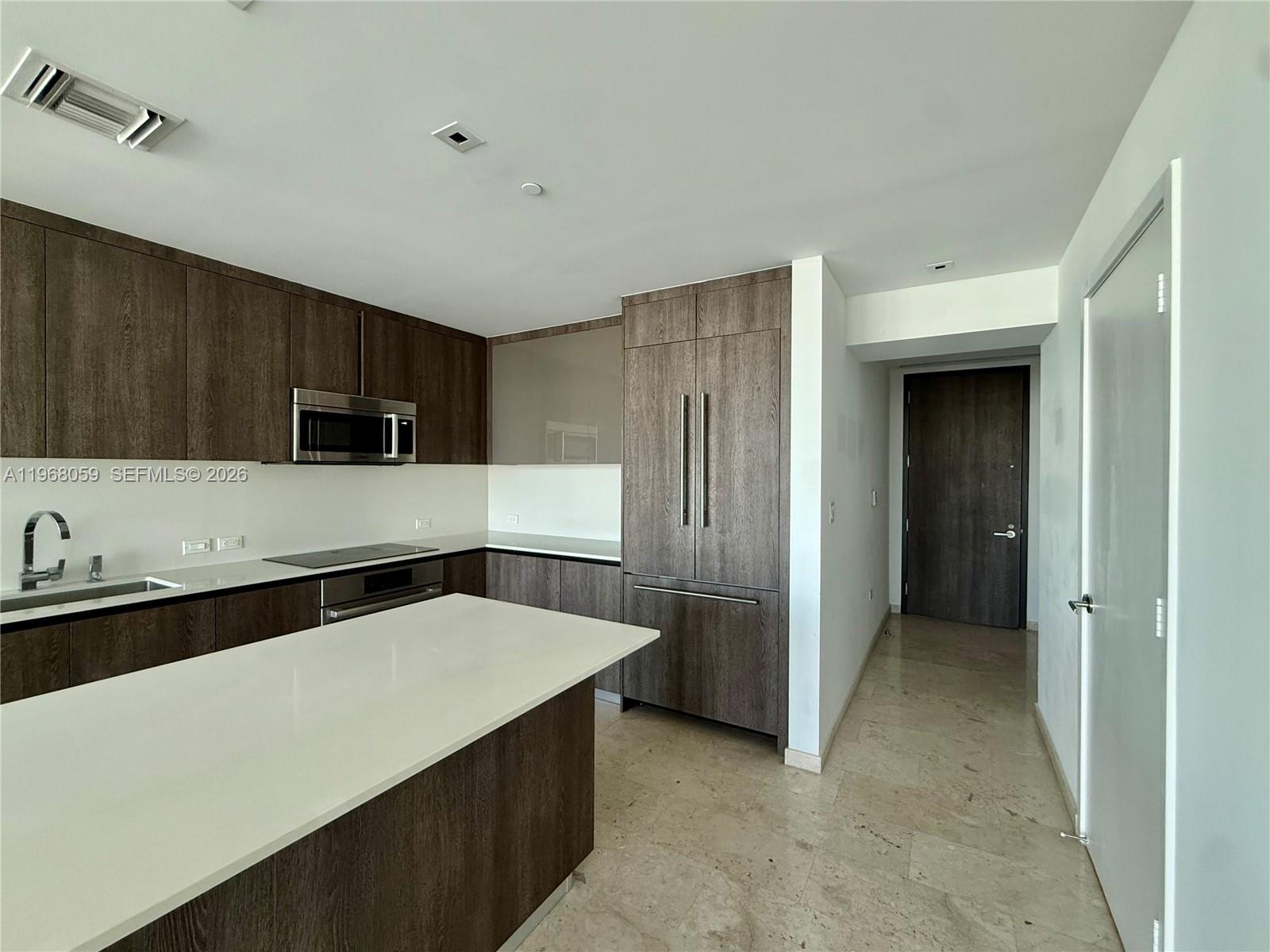 88 SW 7th St #1808, Miami FL 33130