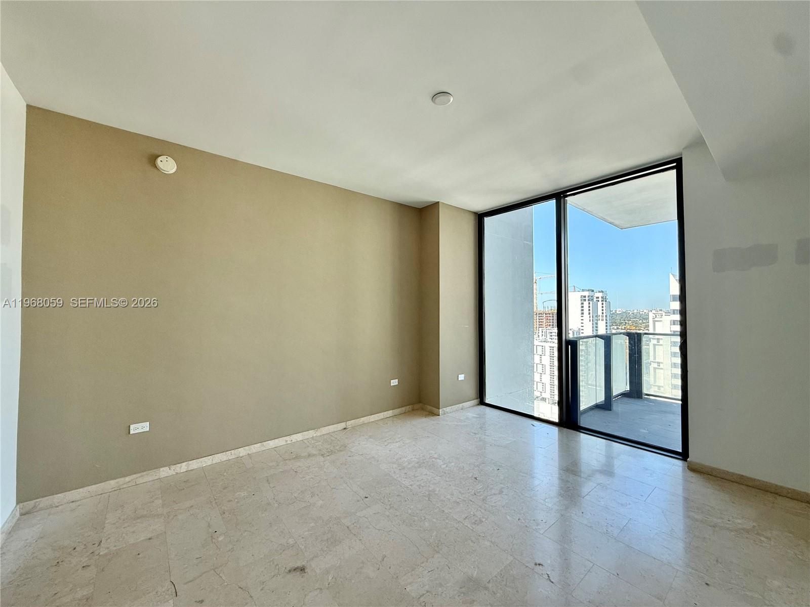 88 SW 7th St #1808, Miami FL 33130