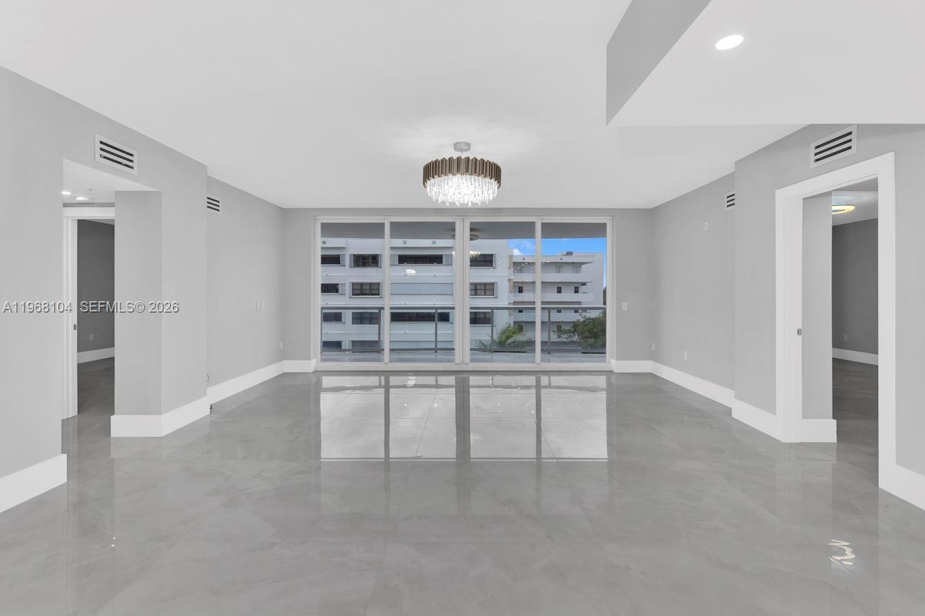 2051 SE 3rd St #406, Deerfield Beach FL 33441