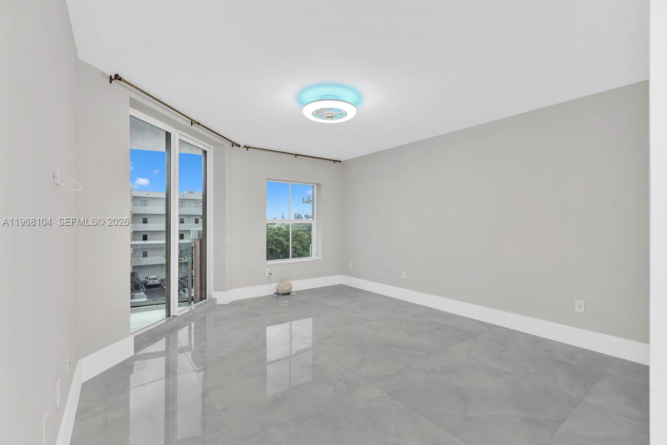 2051 SE 3rd St #406, Deerfield Beach FL 33441