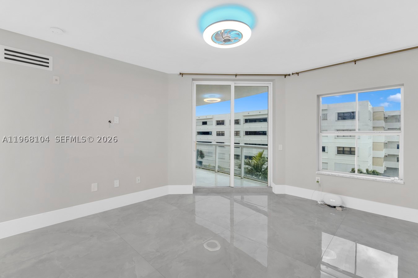 2051 SE 3rd St #406, Deerfield Beach FL 33441