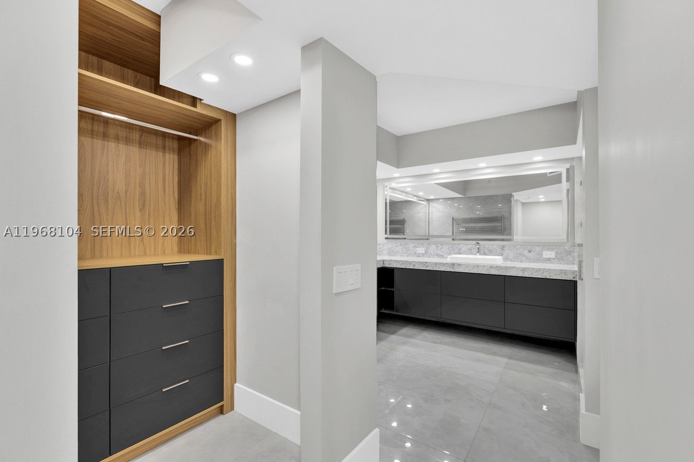 2051 SE 3rd St #406, Deerfield Beach FL 33441