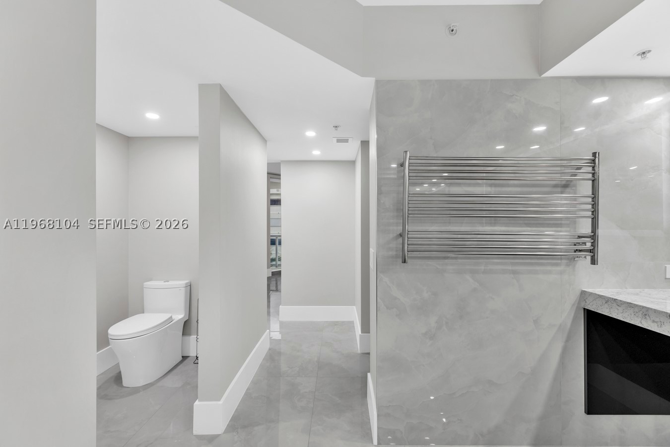 2051 SE 3rd St #406, Deerfield Beach FL 33441