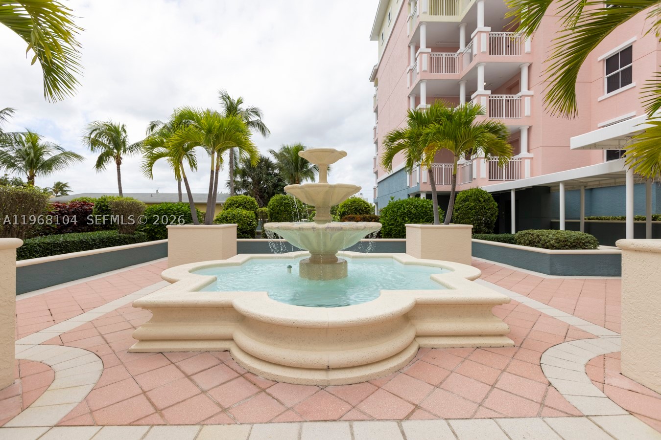 2051 SE 3rd St #406, Deerfield Beach FL 33441