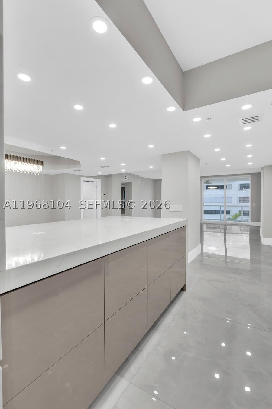 2051 SE 3rd St #406, Deerfield Beach FL 33441