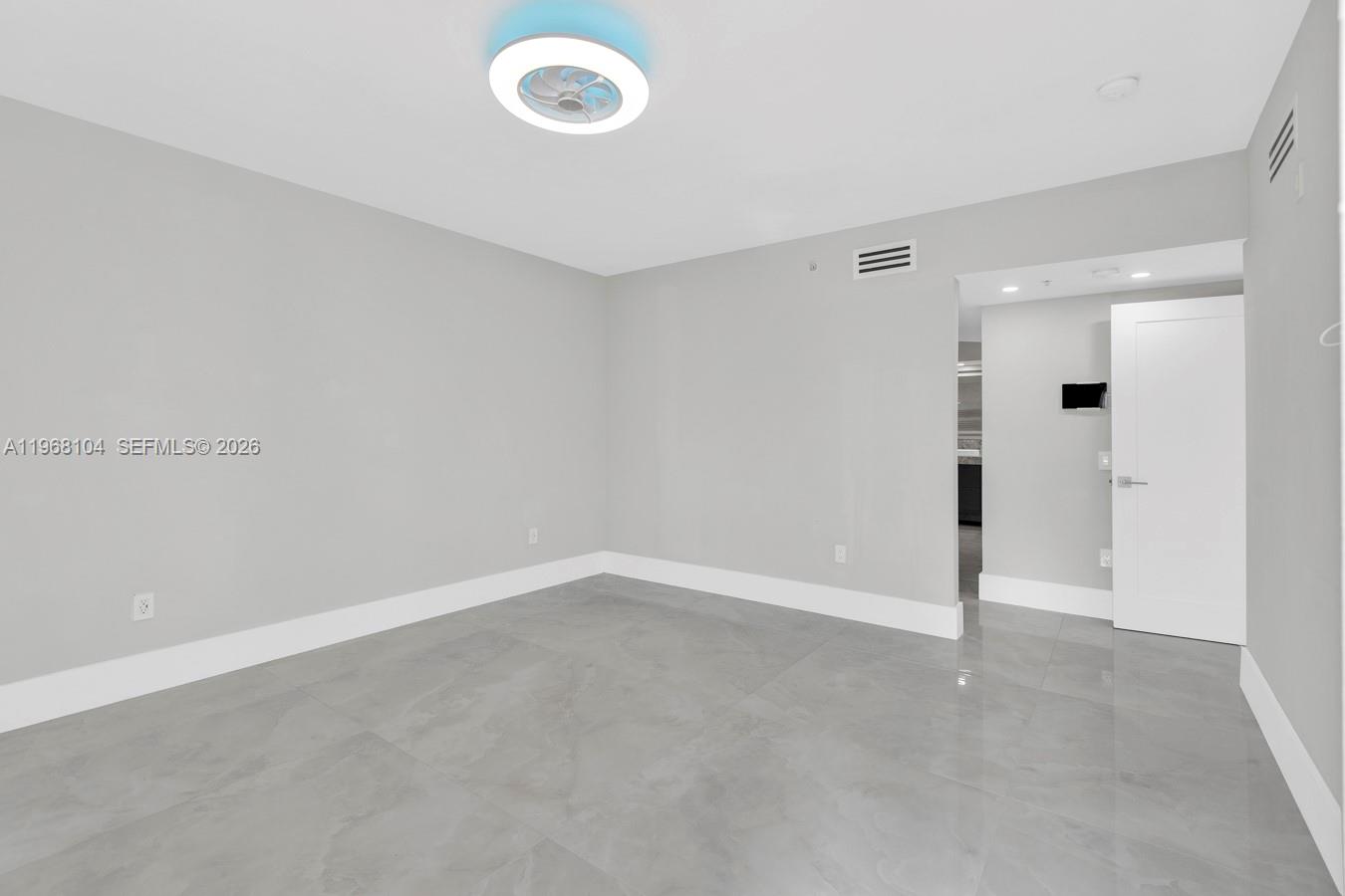 2051 SE 3rd St #406, Deerfield Beach FL 33441