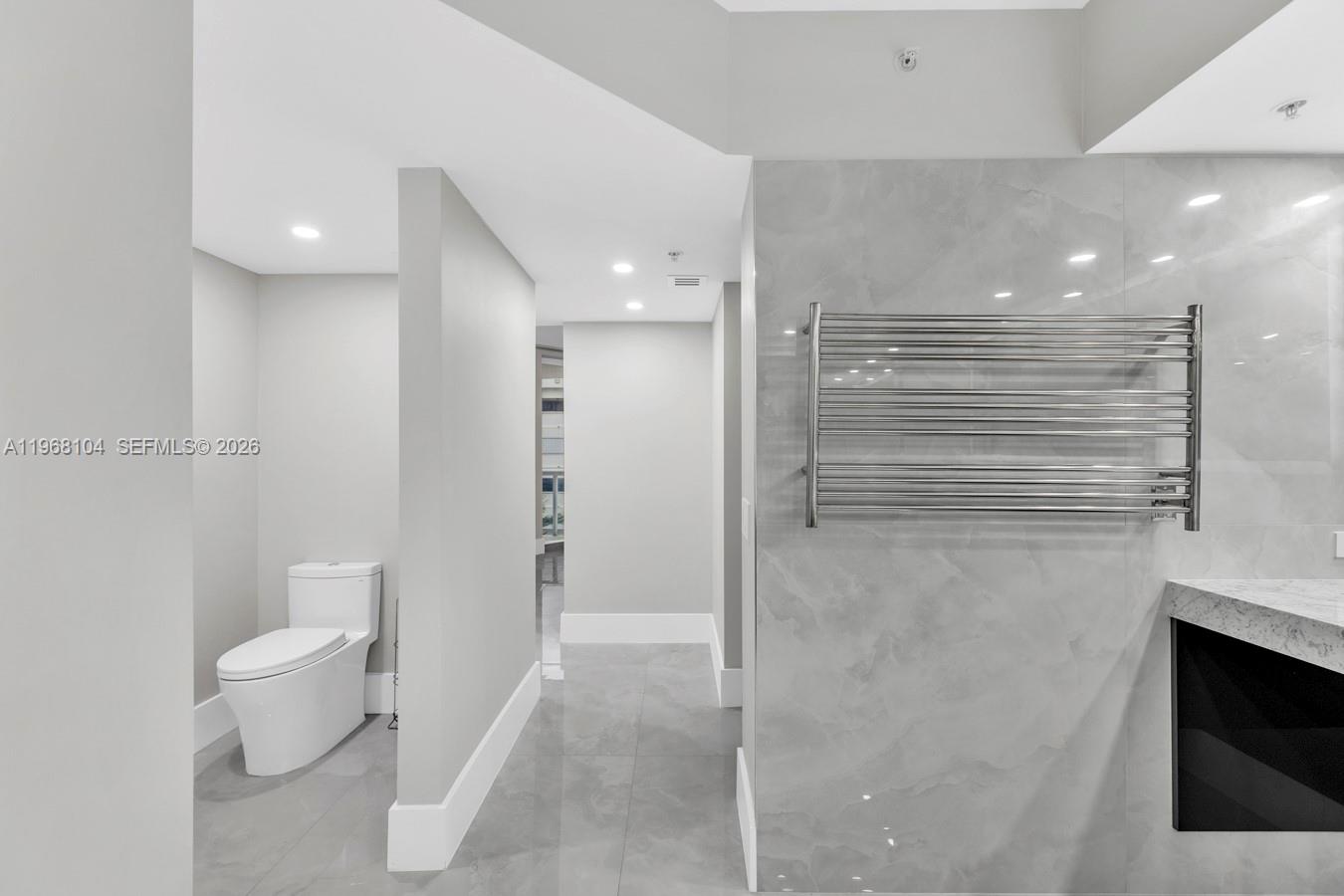 2051 SE 3rd St #406, Deerfield Beach FL 33441
