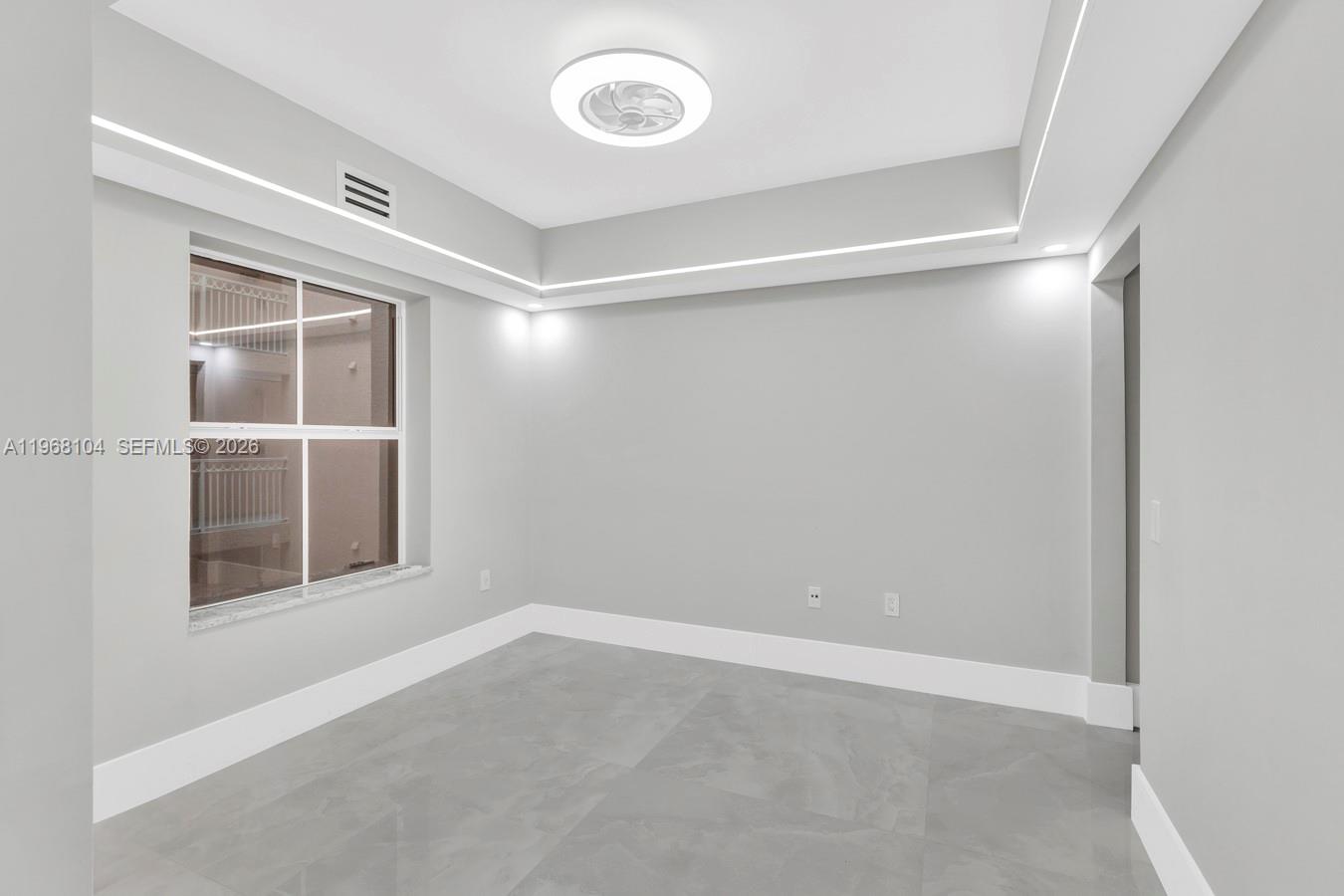 2051 SE 3rd St #406, Deerfield Beach FL 33441