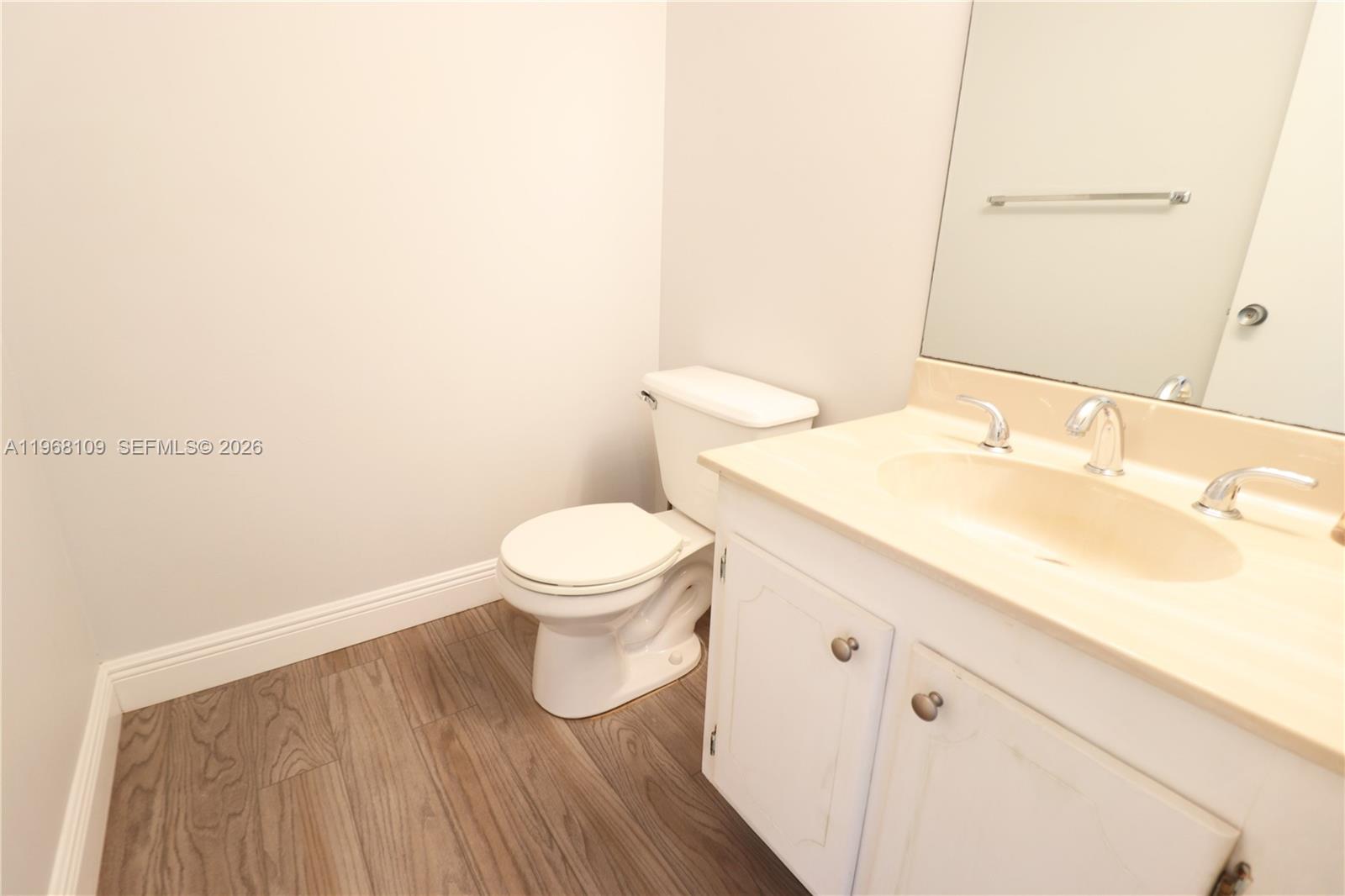 1301 River Reach Dr #214, Fort Lauderdale FL 33315