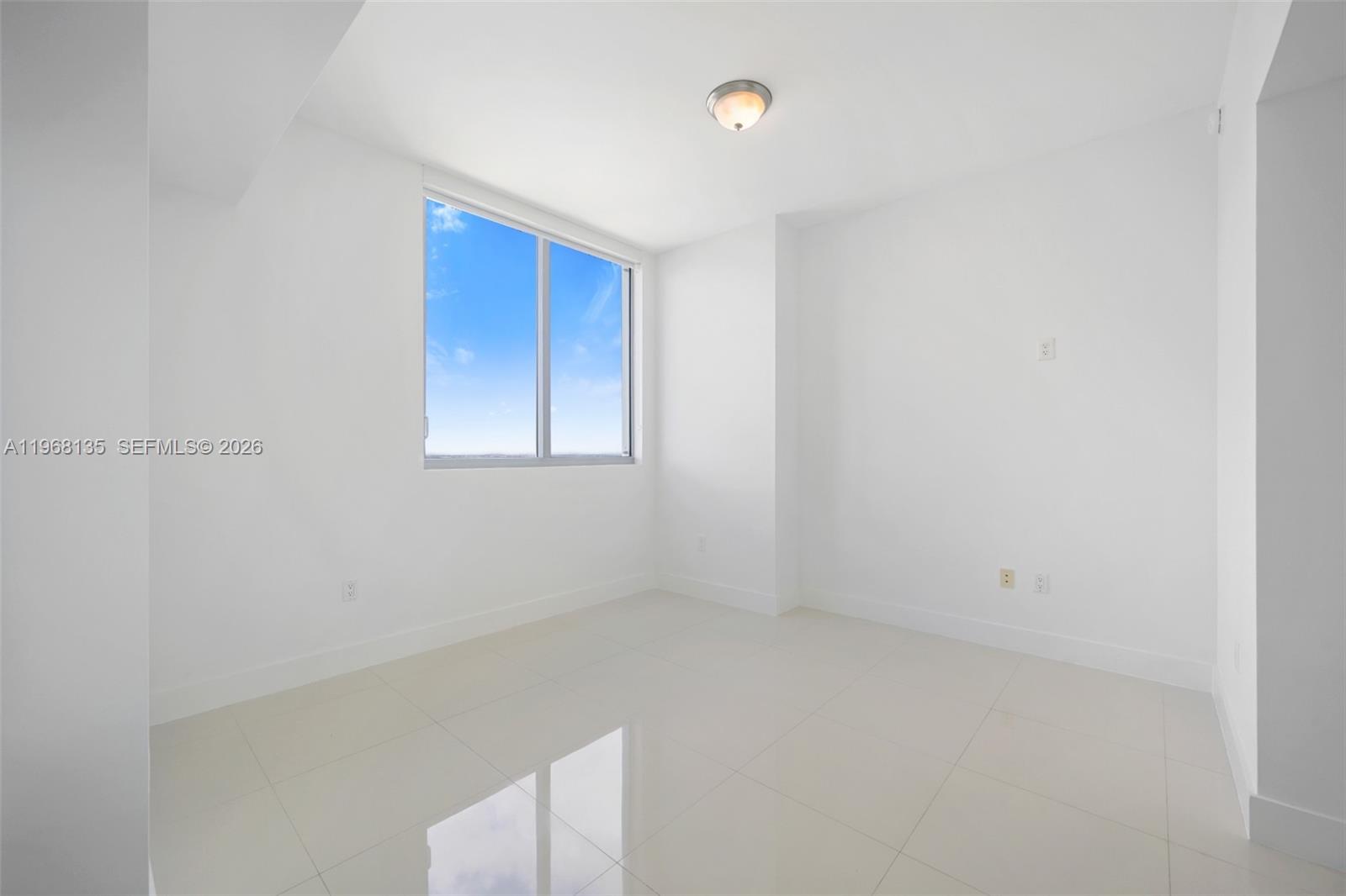 92 SW 3rd St #5109, Miami FL 33130