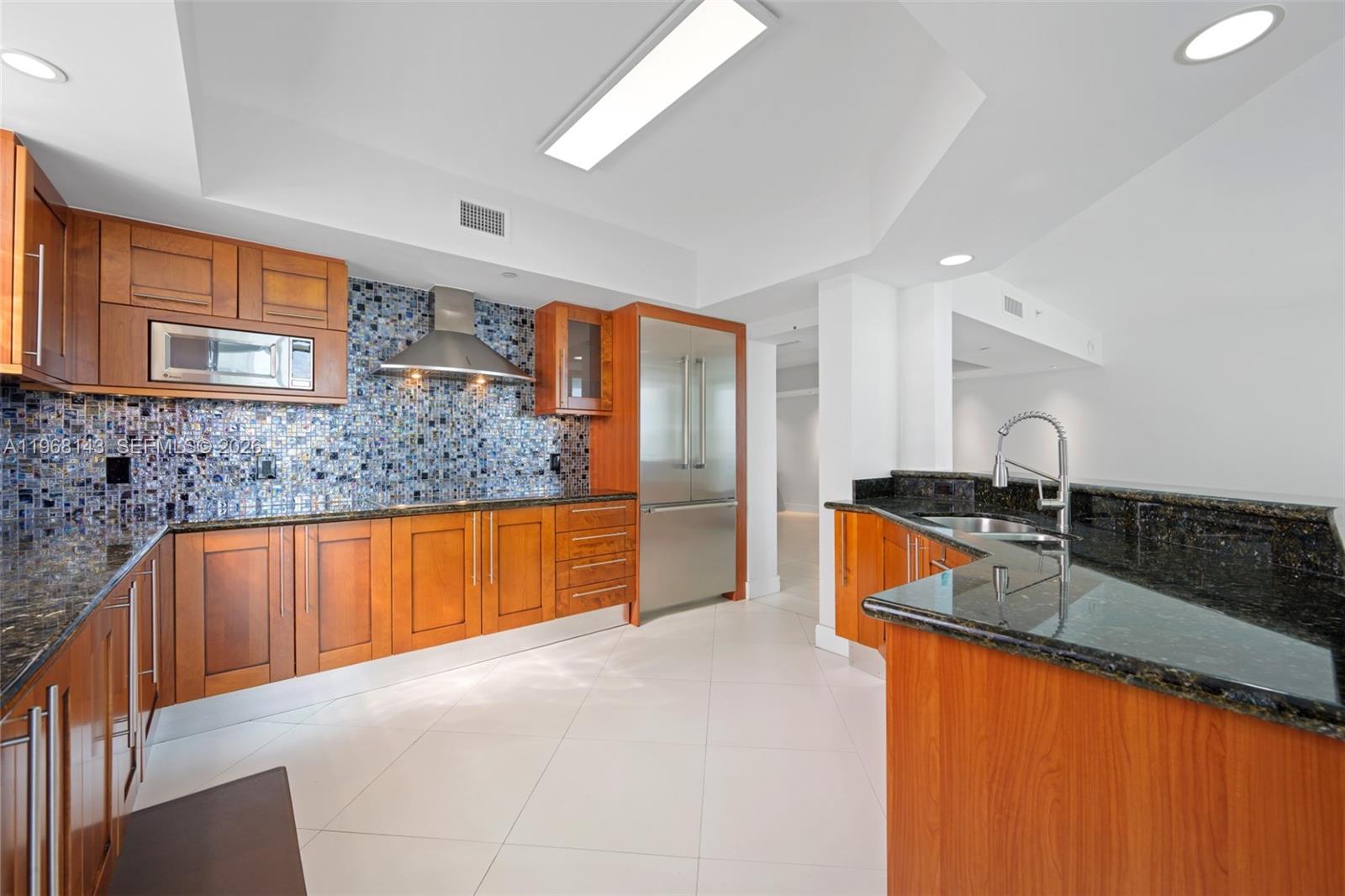 3301 NE 183 #2209, Aventura FL 33160