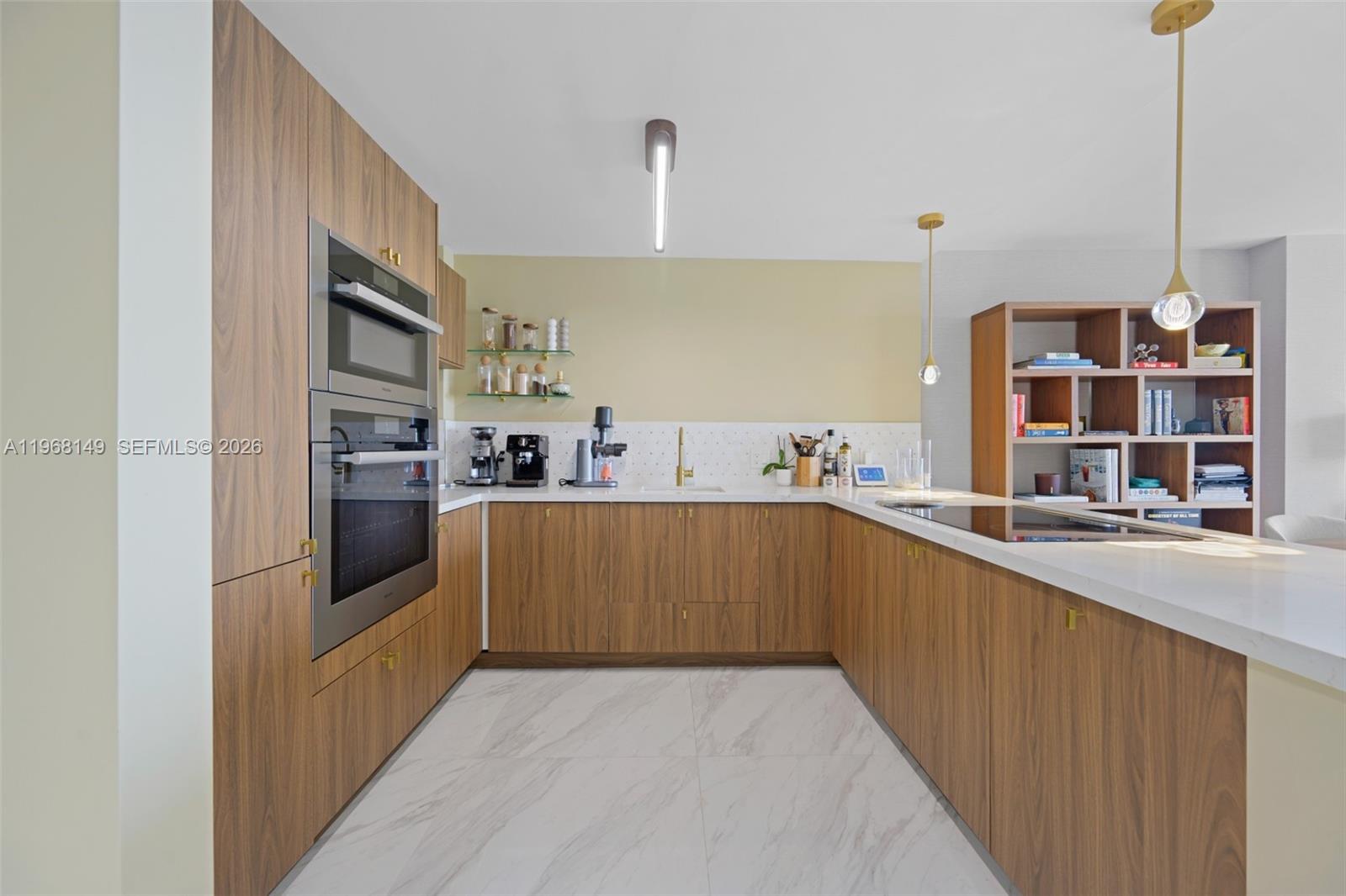 6900 Bay Dr #8A, Miami Beach FL 33141