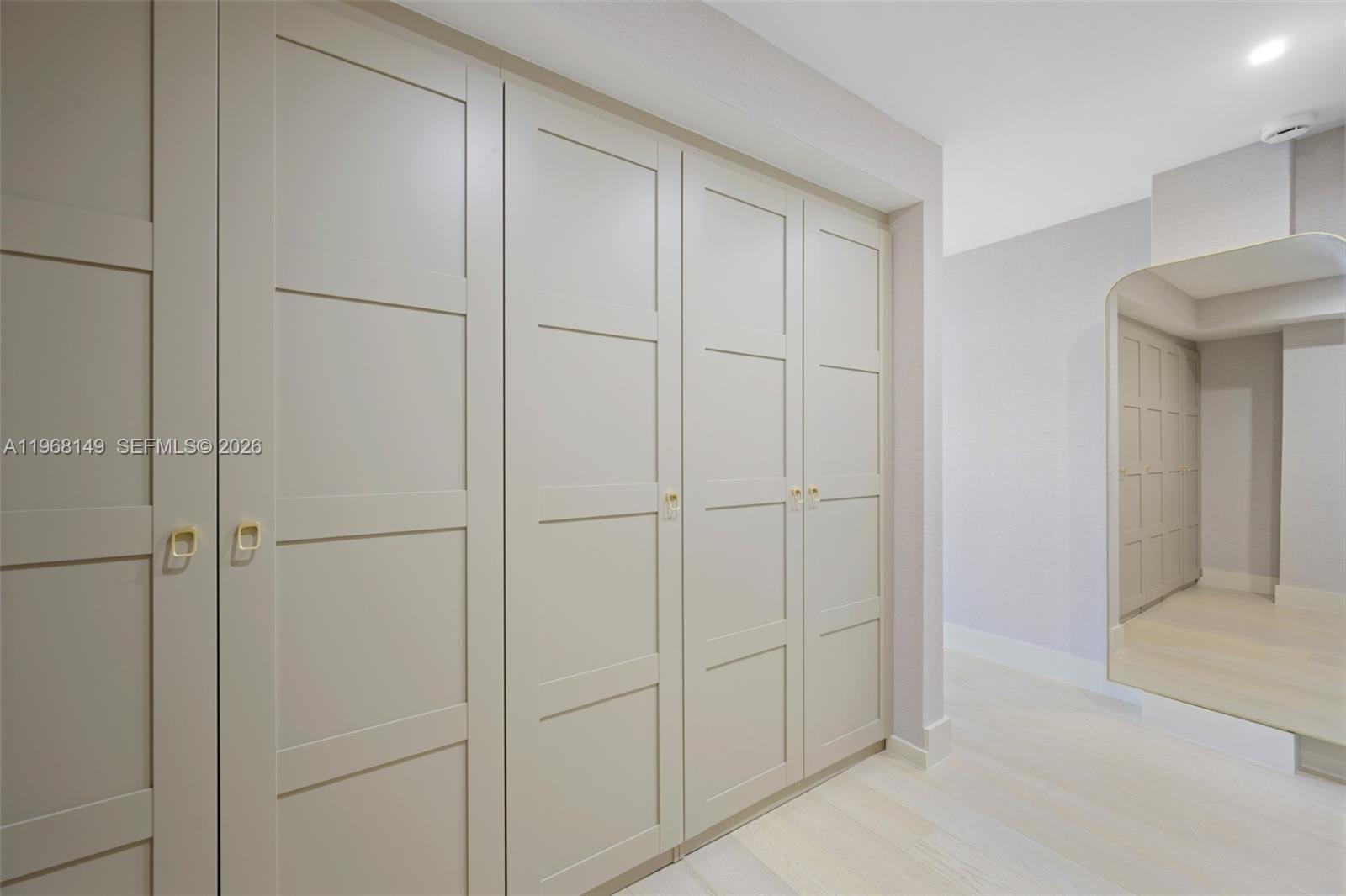 6900 Bay Dr #8A, Miami Beach FL 33141
