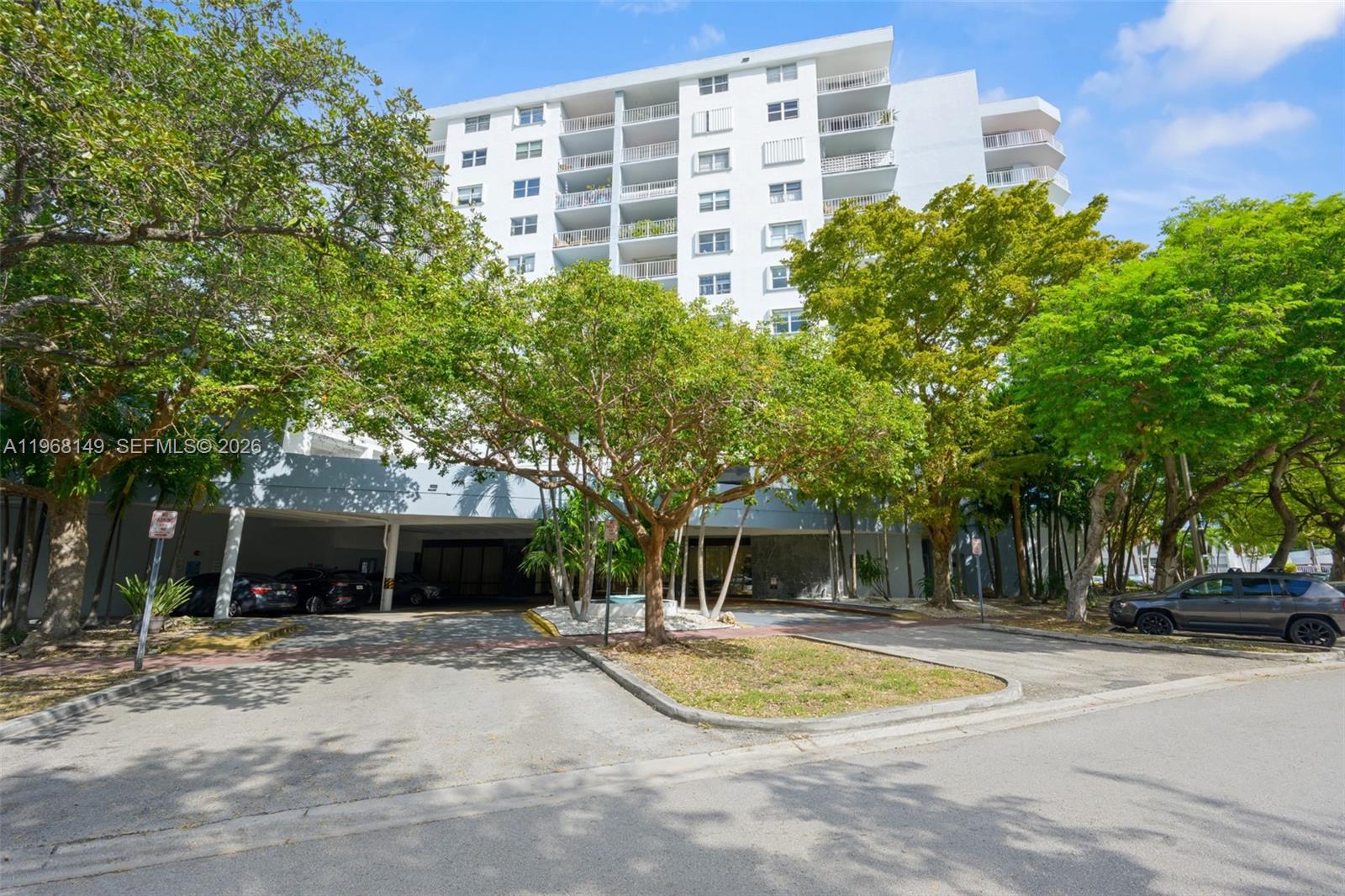 6900 Bay Dr #8A, Miami Beach FL 33141