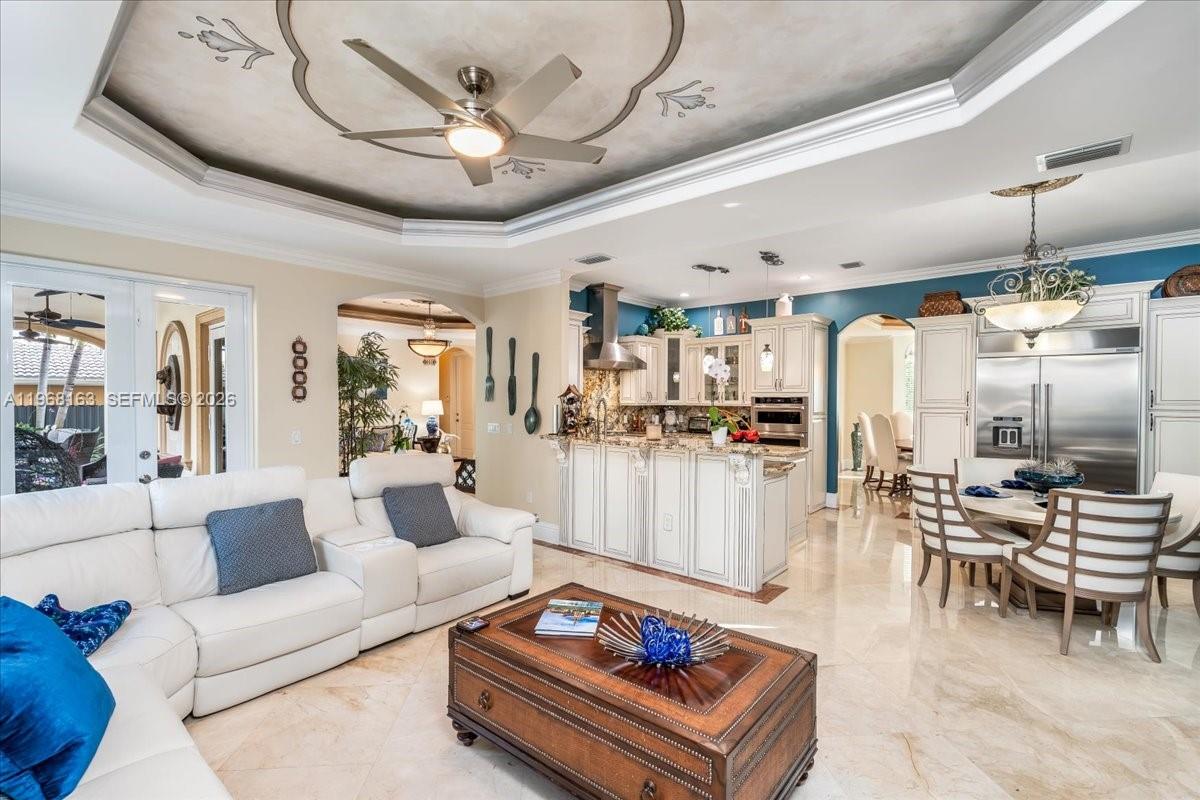 7851 NW 166th Ter, Miami Lakes FL 33016