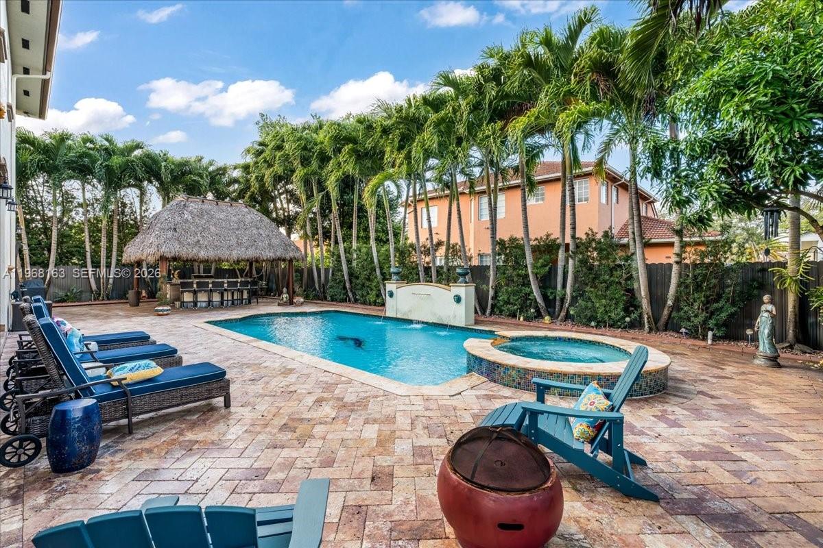 7851 NW 166th Ter, Miami Lakes FL 33016