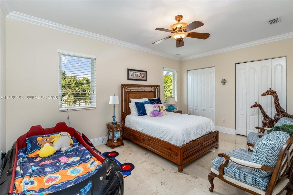 7851 NW 166th Ter, Miami Lakes FL 33016
