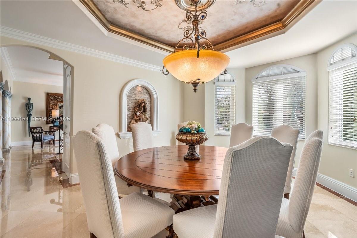 7851 NW 166th Ter, Miami Lakes FL 33016