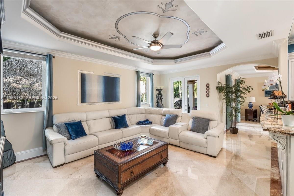 7851 NW 166th Ter, Miami Lakes FL 33016
