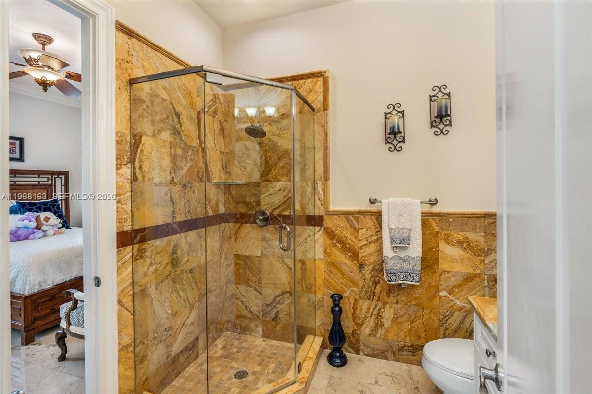 7851 NW 166th Ter, Miami Lakes FL 33016