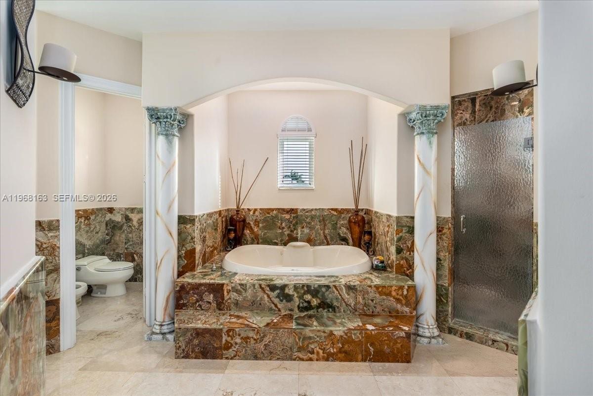7851 NW 166th Ter, Miami Lakes FL 33016