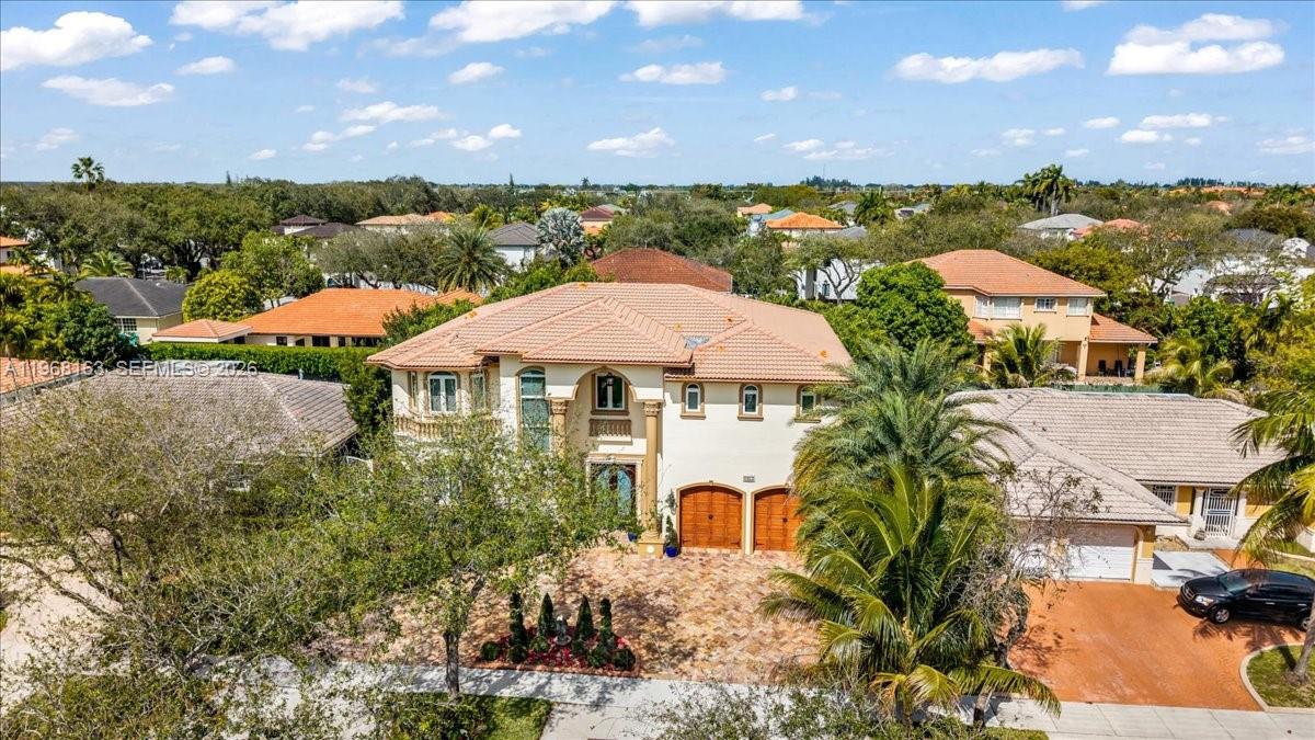 7851 NW 166th Ter, Miami Lakes FL 33016