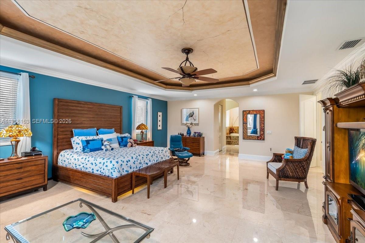 7851 NW 166th Ter, Miami Lakes FL 33016