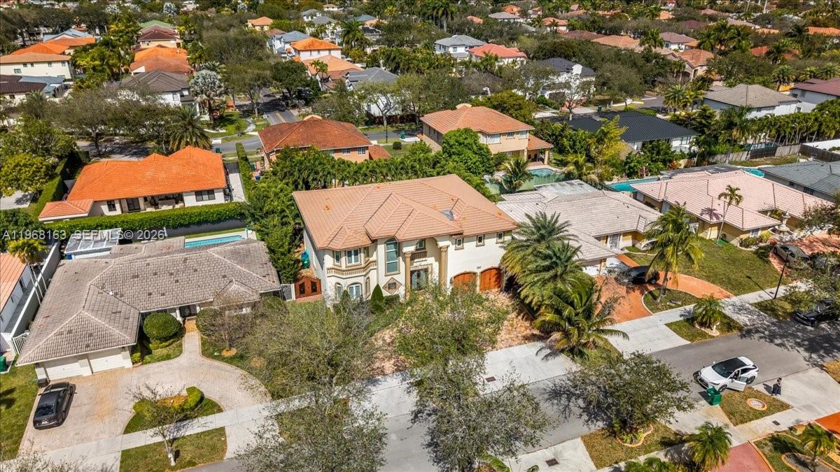 7851 NW 166th Ter, Miami Lakes FL 33016