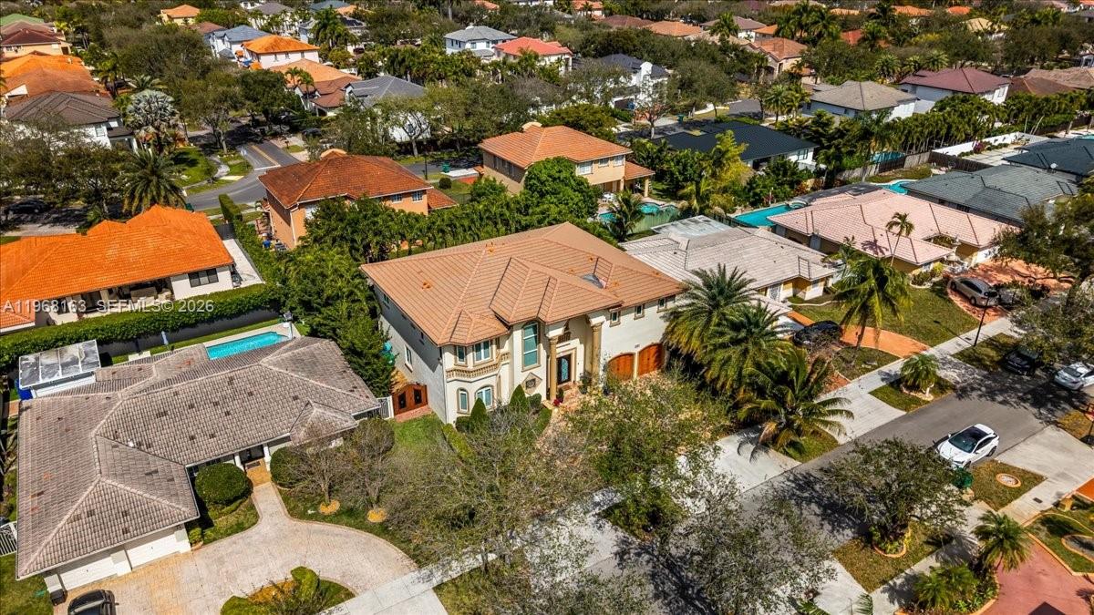 7851 NW 166th Ter, Miami Lakes FL 33016