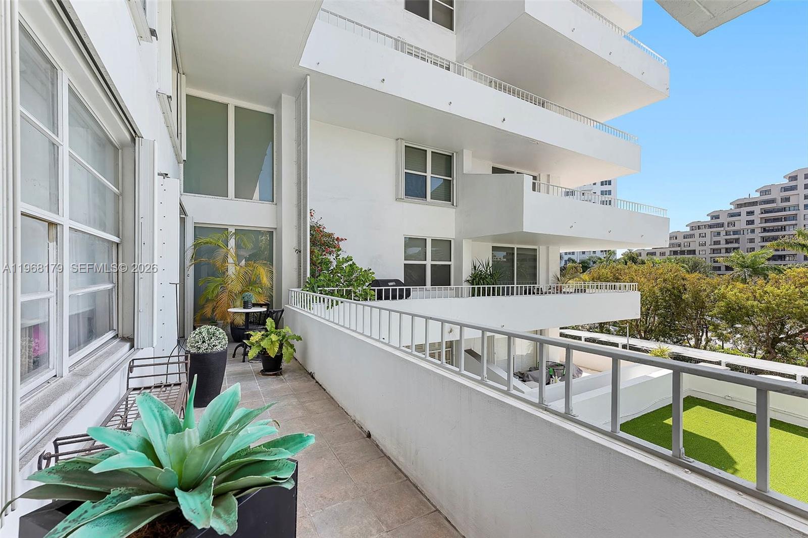 199 Ocean Lane Dr #311, Key Biscayne FL 33149