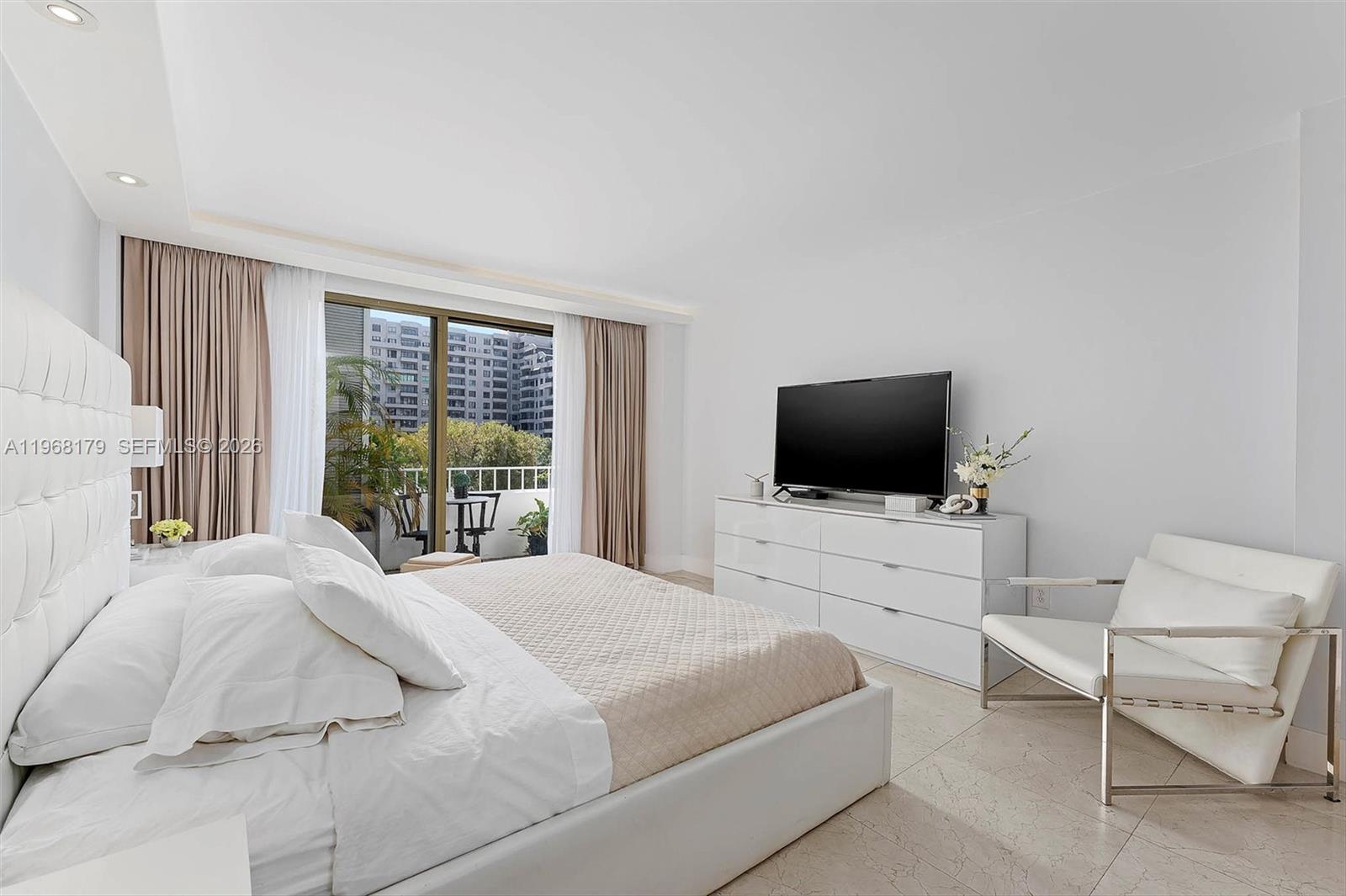 199 Ocean Lane Dr #311, Key Biscayne FL 33149