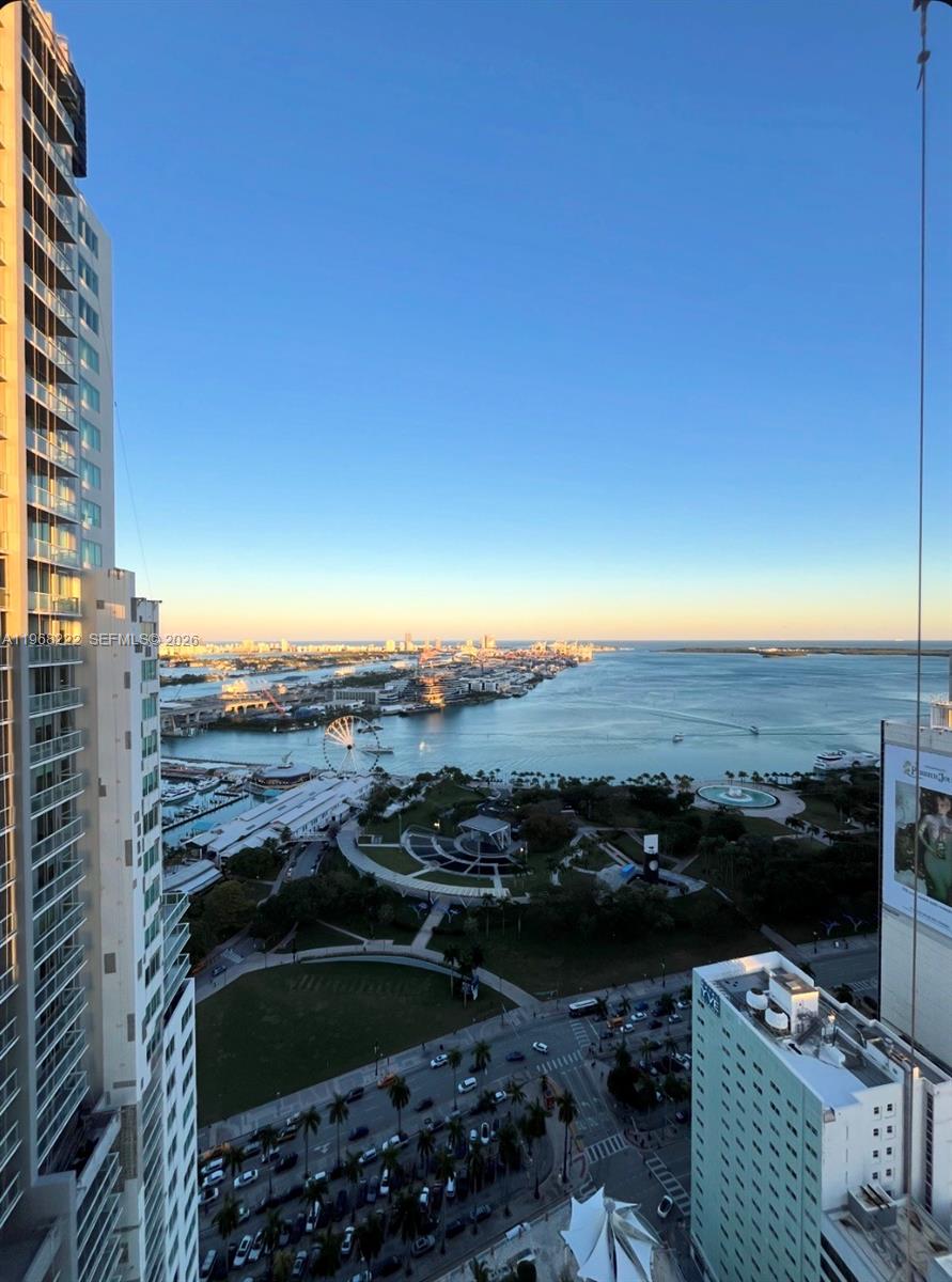 253 NE 2nd St #3903, Miami FL 33132