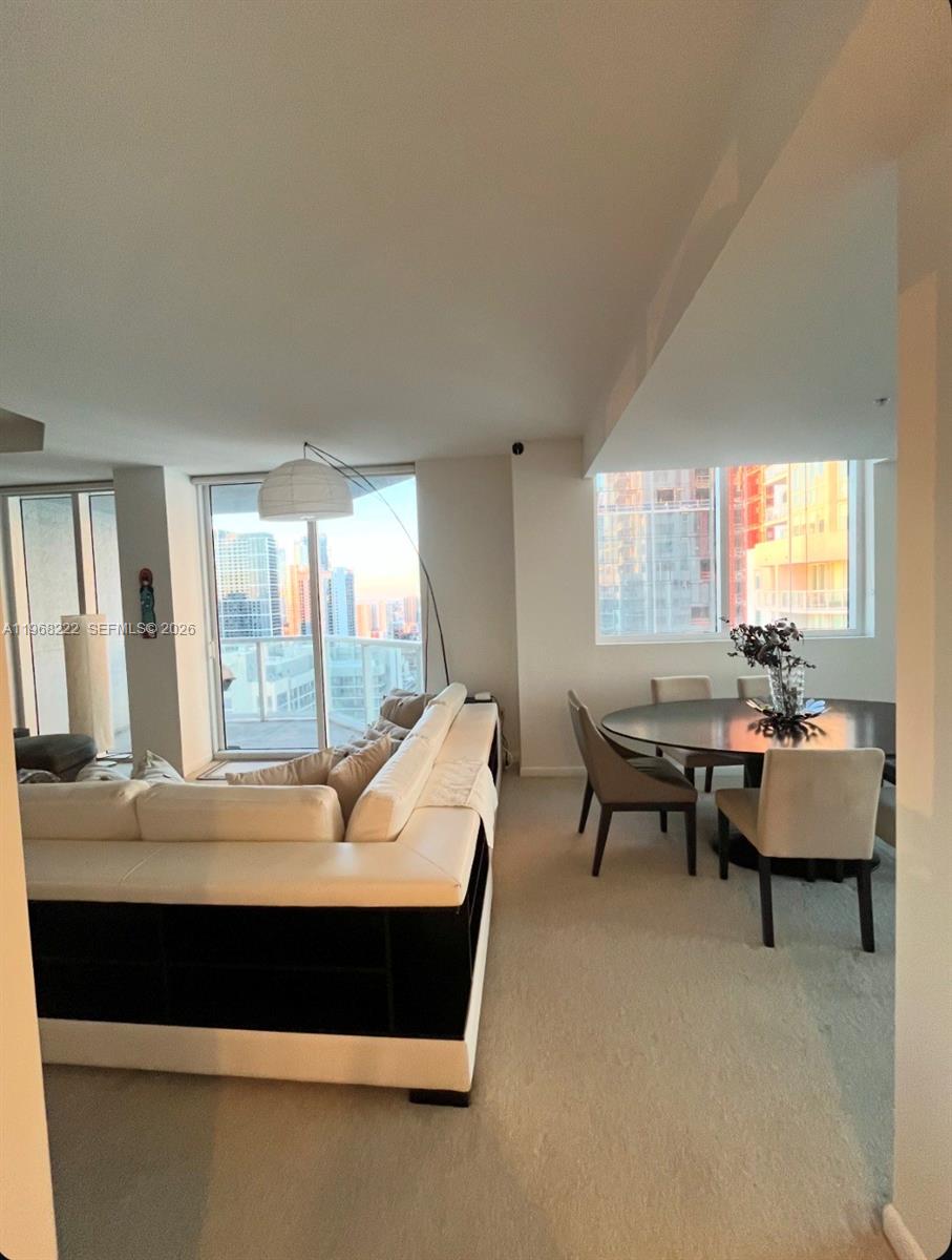 253 NE 2nd St #3903, Miami FL 33132