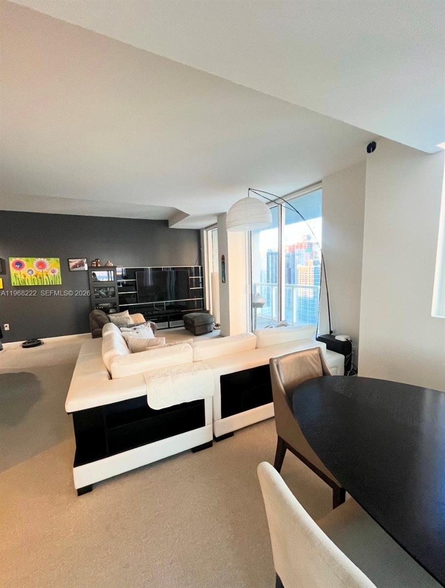 253 NE 2nd St #3903, Miami FL 33132
