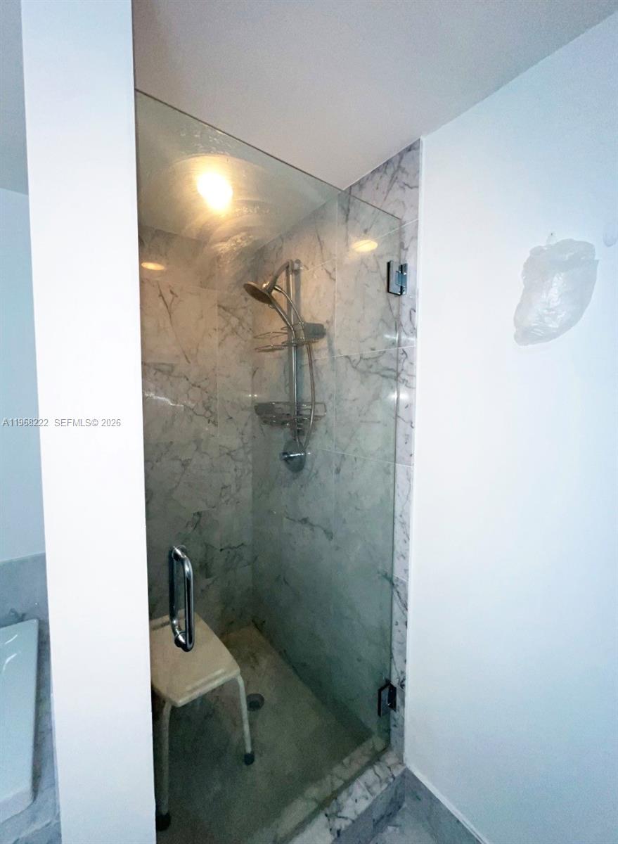 253 NE 2nd St #3903, Miami FL 33132